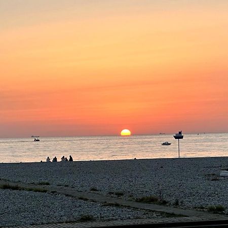 Appartement Agreable Et Confortable Pour 4 Personnes Le Havre Esterno foto